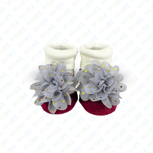 Bebe Favour Premium Knit Hat & Booties Set – Soft Maroon & White Accessories with Floral Accents for Baby Girls